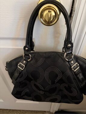 Coach black Madison Circle OP Art Sophia, shoulder bag with detachable strap